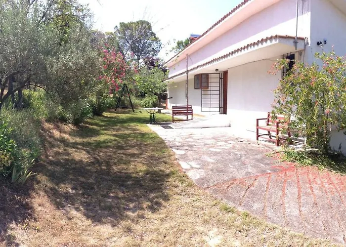 Secluded 1.8 Acre Garden Villa, For Exclusive Use With Stunning Views. * Kalandra