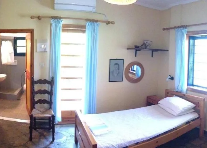 Сasa de vacaciones Secluded 1.8 Acre Garden Villa, For Exclusive Use With Stunning Views.