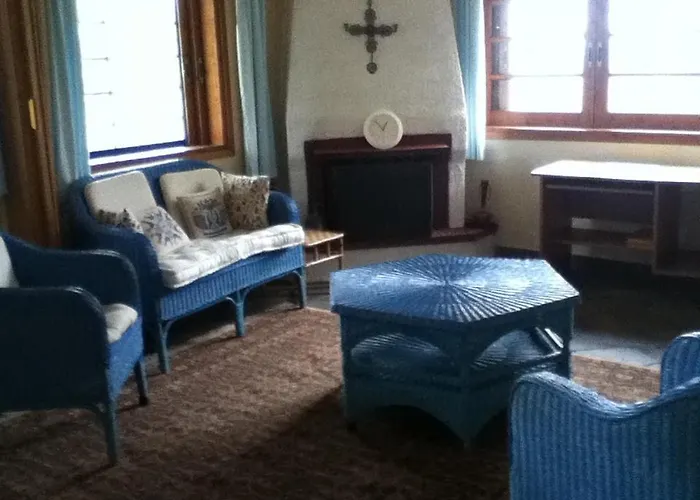 度假居 Secluded 1.8 Acre Garden Villa, For Exclusive Use With Stunning Views. Kalandra