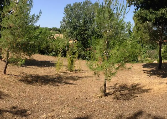 Secluded 1.8 Acre Garden Villa, For Exclusive Use With Stunning Views. Hébergement de vacances *